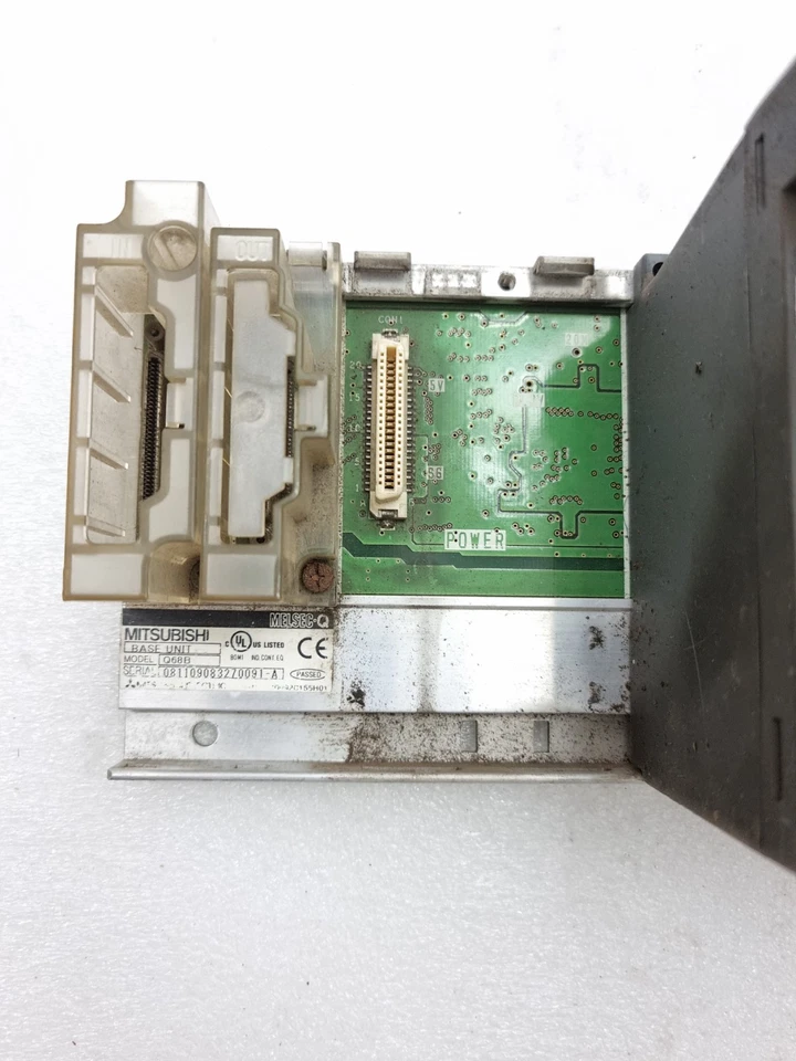 Mitsubishi Q68B BASE UNIT WITH 8 PCS QY10 MODULE SET (Used Working)